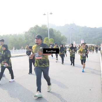 Runner Photo 6889893