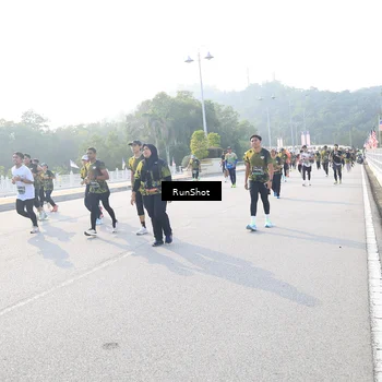 Runner Photo 6889917