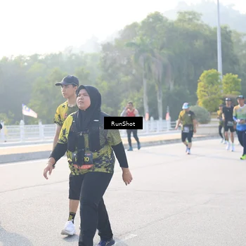Runner Photo 6889938