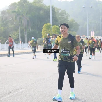 Runner Photo 6889952