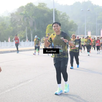 Runner Photo 6889962