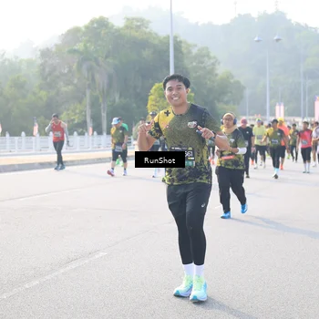Runner Photo 6889967