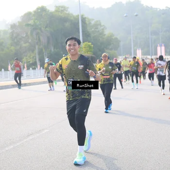 Runner Photo 6889969