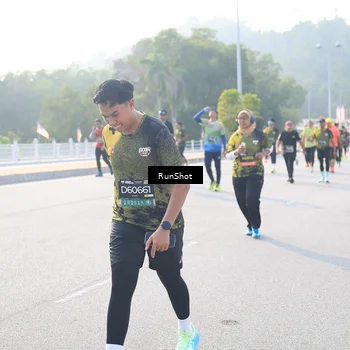 Runner Photo 6889988