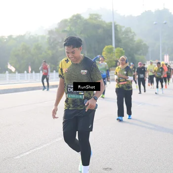 Runner Photo 6889990