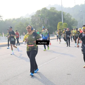 Runner Photo 6890015