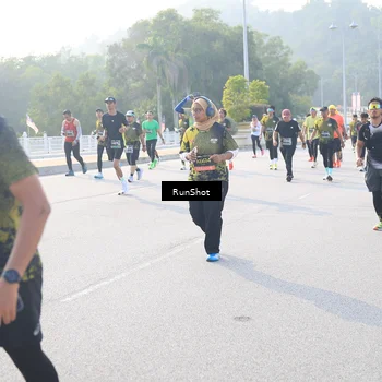 Runner Photo 6890032