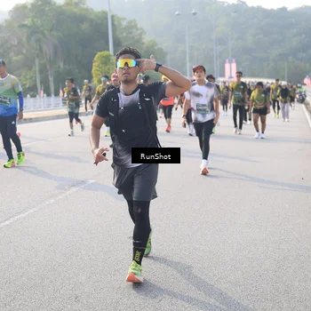 Runner Photo 6890036