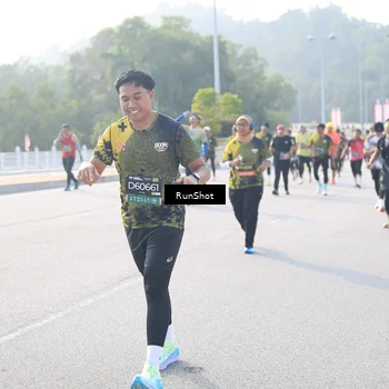 Runner Photo 6890037
