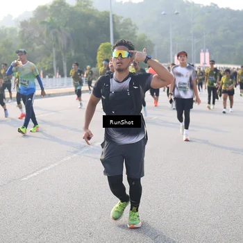 Runner Photo 6890040