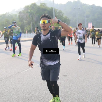 Runner Photo 6890060