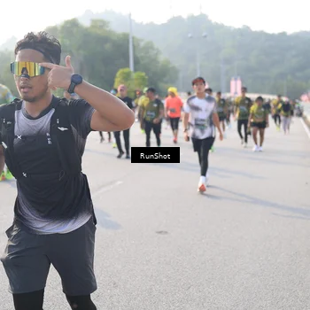 Runner Photo 6890062
