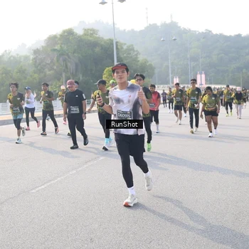 Runner Photo 6890072