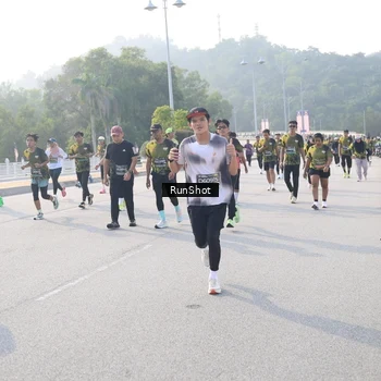 Runner Photo 6890075