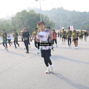 Runner Photo 6890078