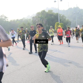 Runner Photo 6890105