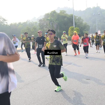 Runner Photo 6890106