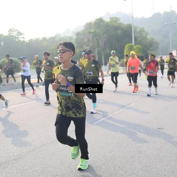 Runner Photo 6890117