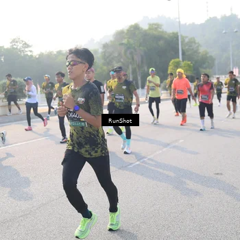 Runner Photo 6890124