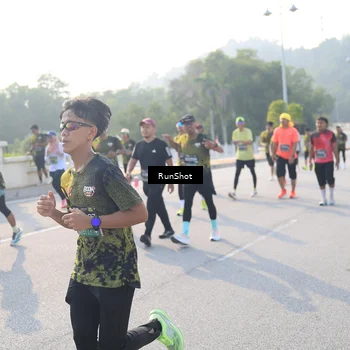 Runner Photo 6890125