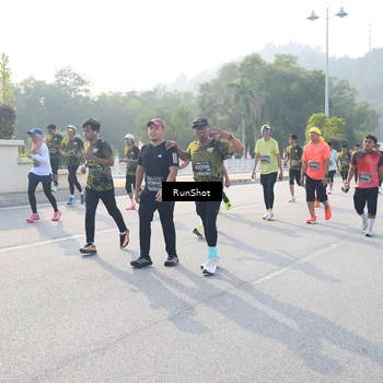 Runner Photo 6890135