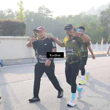 Runner Photo 6890170
