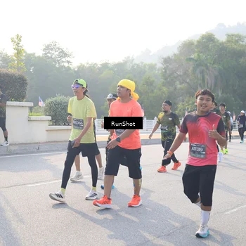 Runner Photo 6890216