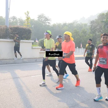 Runner Photo 6890218