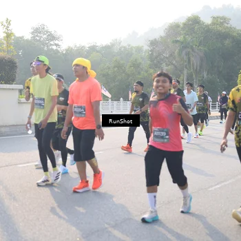 Runner Photo 6890228