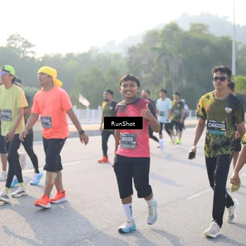 Runner Photo 6890236