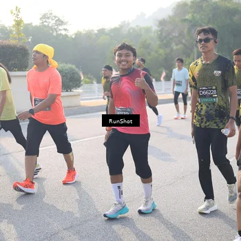 Runner Photo 6890248