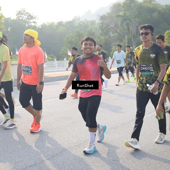 Runner Photo 6890252