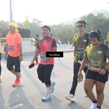 Runner Photo 6890261