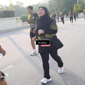 Runner Photo 6890309