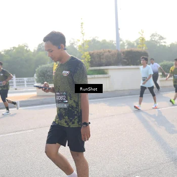 Runner Photo 6890335