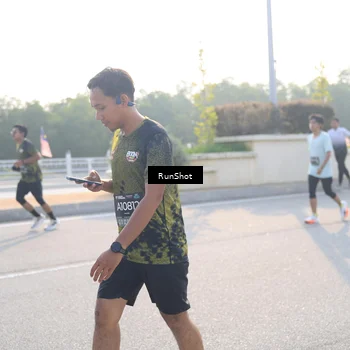 Runner Photo 6890343