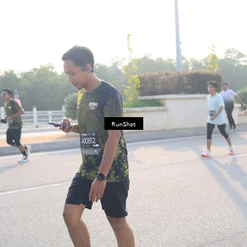 Runner Photo 6890345