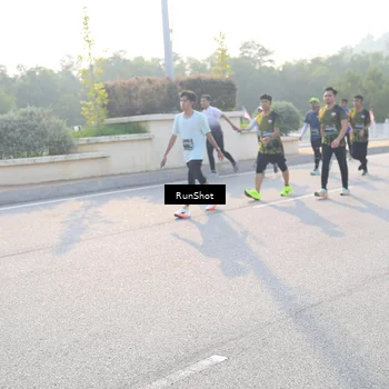 Runner Photo 6890353