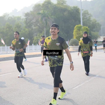 Runner Photo 6890357