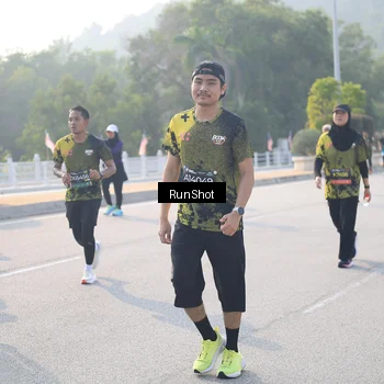 Runner Photo 6890365