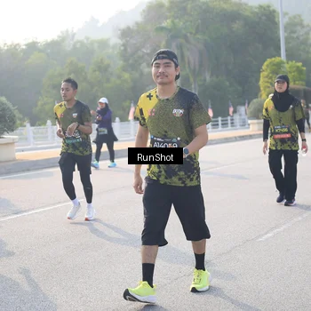 Runner Photo 6890369