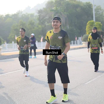 Runner Photo 6890371