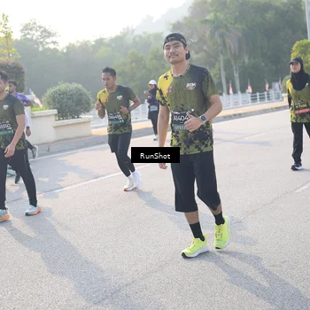 Runner Photo 6890382