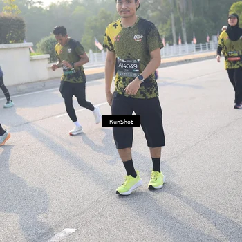 Runner Photo 6890386