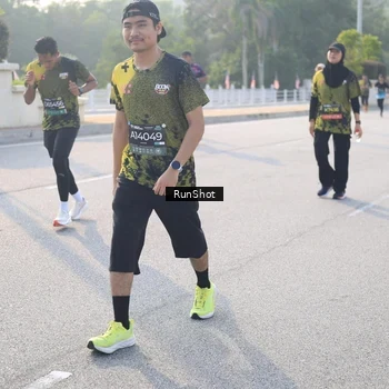 Runner Photo 6890394