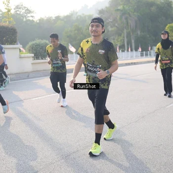 Runner Photo 6890398