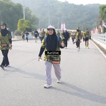 Runner Photo 6890405