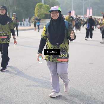 Runner Photo 6890423