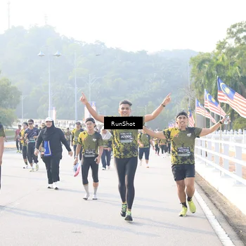 Runner Photo 6890428