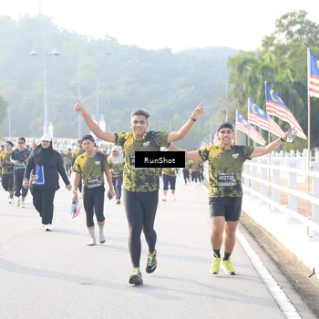 Runner Photo 6890438
